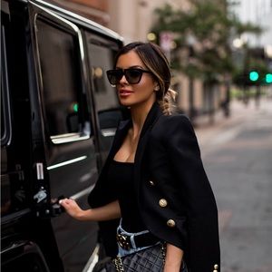 ❤️‍🔥 SOLD❤️‍🔥Authentic Givenchy 58mm Square Sunglasses